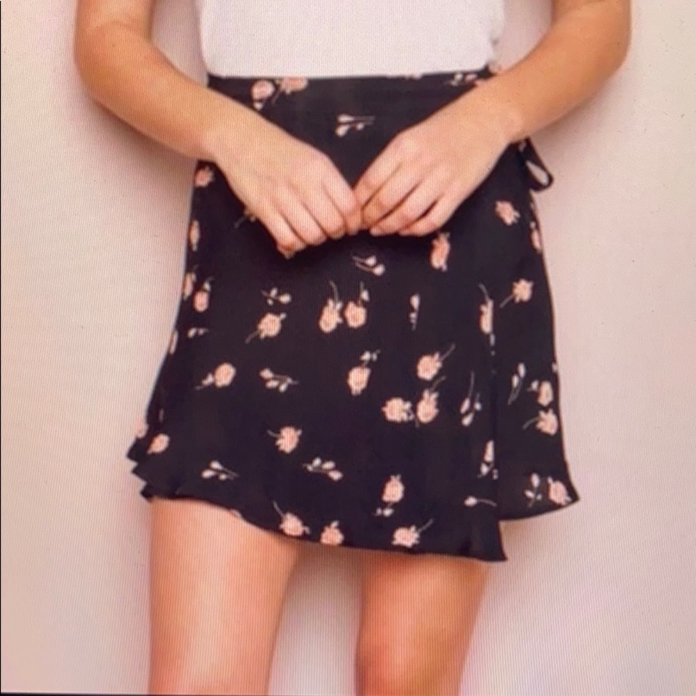 Brandy Melville John Galt wrap black floral skirt